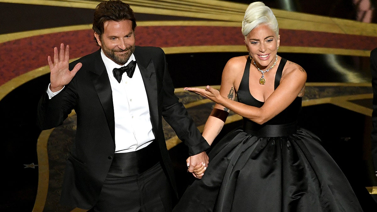 HOLLYWOOD, CALIFORNIA - FEBRUARY 24: (L-R) Bradley Cooper and Lady Gaga perform onstage during the 91st Annual Academy Awards at Dolby Theatre on February 24, 2019 in Hollywood, California. (Photo by Kevin Winter/Getty Images)