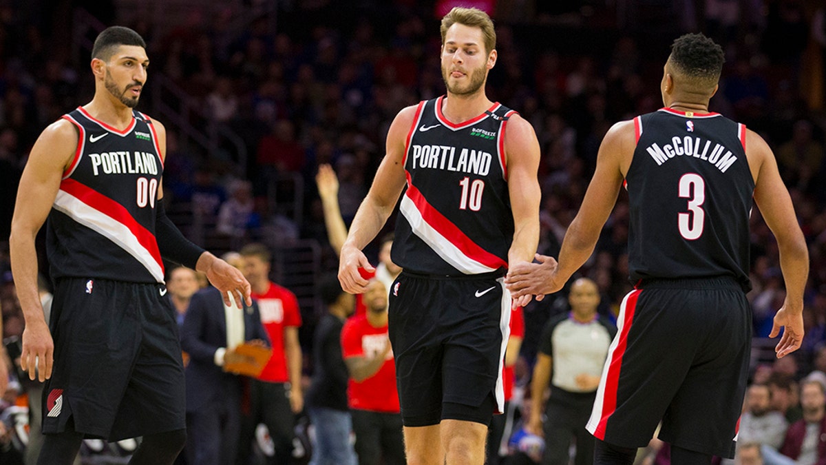 Portland Trail Blazers Stars Stuck In Elevator For 30 Minutes At ...