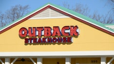 Naked Florida woman trashes an Outback Steakhouse, confronts police officer