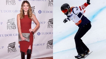 Paralympian Amy Purdy recovering from surgery after revealing tough choice to risk leg or kidney