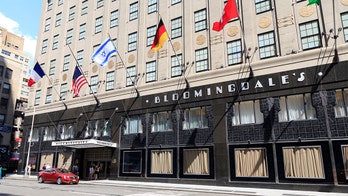 Bloomingdale's pulls 'Fake News' shirt from store shelves, apologizes