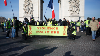 Scattered yellow vest protests against Macron, anti-Semitism