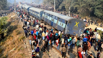 Train derails in India, killing 7 people