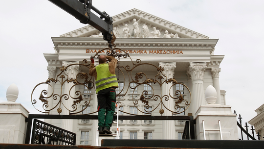 Macedonia prepares for name change by removing signs