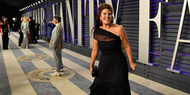 Oscars 2019 Monica Lewinsky Makes Glamorous Appearance At Vanity