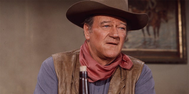 Unspecified - 1970: John Wayne, behind the scenes of the making of 'Rio Lobo', for the ABC special 'Plimpton! Shoot-Out at Rio Lobo'.