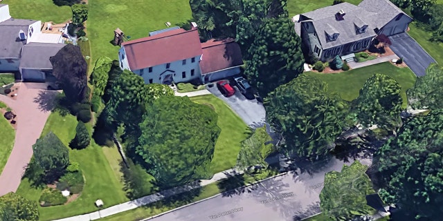 This single family house built on 1981 and located in Burlington, Vermont, is listed to Bernard and Jane Sanders.