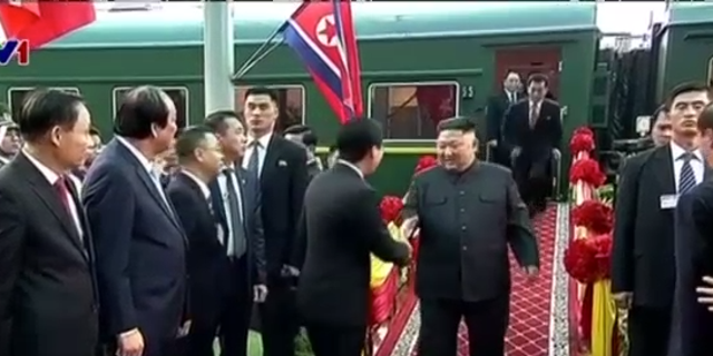 Kim Jong Un’s aide frantically dashes to North Korean leader’s side ...