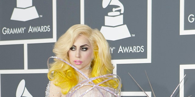 Grammys' Jaw-dropping Red Carpet Looks, From Lady Gaga As David Bowie ...