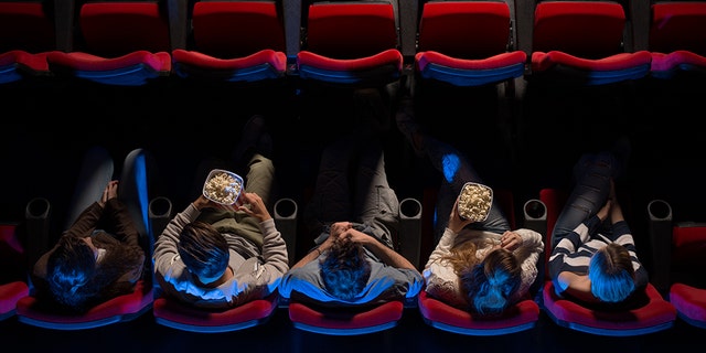 The review aggregator Rotten Tomatoes is no longer allowing the public to post reviews of a movie prior to its theatrical release.