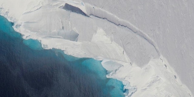 The Thwaites Glacier is seen above.