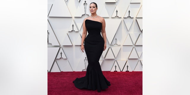 Ashley Graham arrives at the 20219 Oscars.