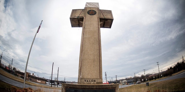 The World War I memorial cross in Bladensburg, Maryland -- near the nation's capital -- is seen on February 08, 2019. (ERIC BARADAT/AFP/Getty Images)