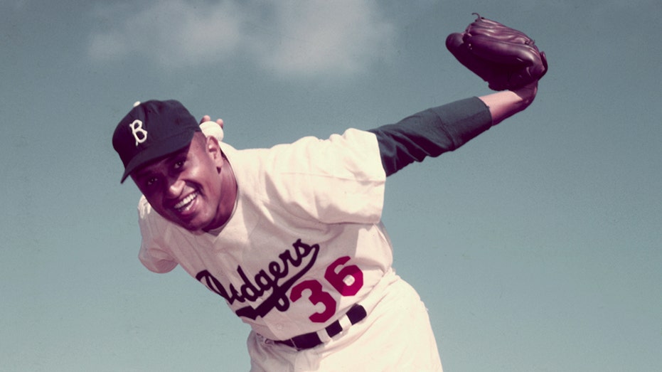 Dodgers great Don Newcombe 'fine' after fainting at stadium