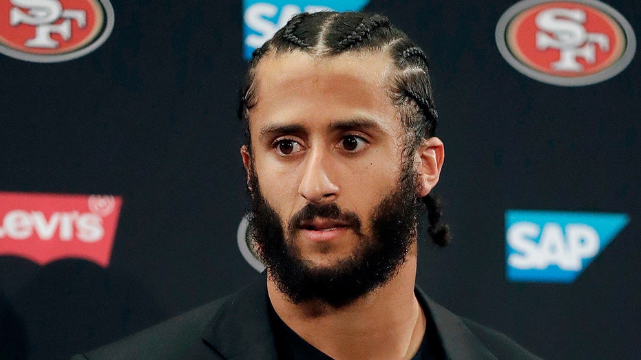 Colin Kaepernick offering legal help to 