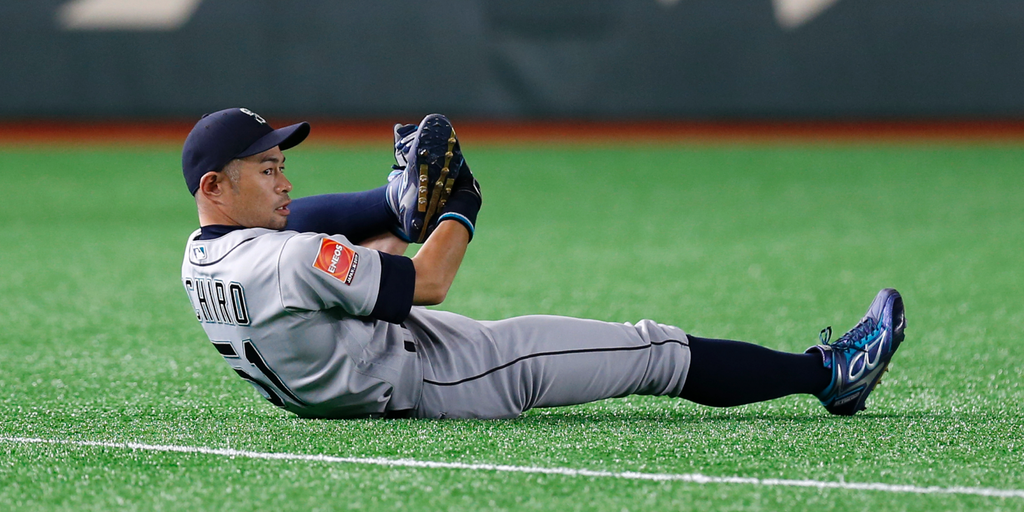 Ichiro walks off into history at Tokyo Dome