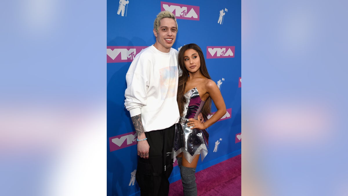 Ariana Grande Pete Davidson