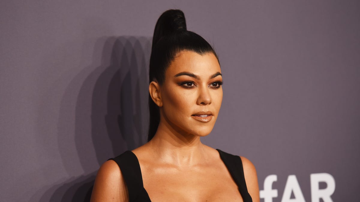 Kourtney Kardashian Bares All To Announce Launch Of Lifestyle Site ...