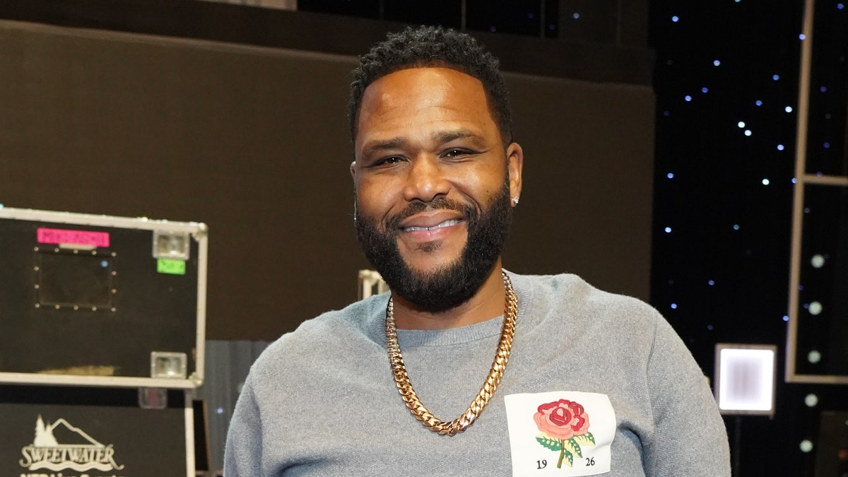 Anthony Anderson attends the 50th NAACP Image Awards Preview Day at Dolby Theatre where he talked about nominee Jussie Smollett.