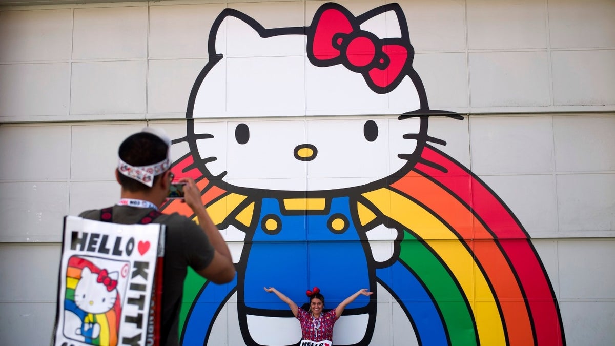 Hello Kitty is taking over the world, one product at a time – The New  Economy