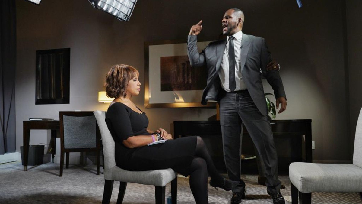 Gayle King and R. Kelly on 