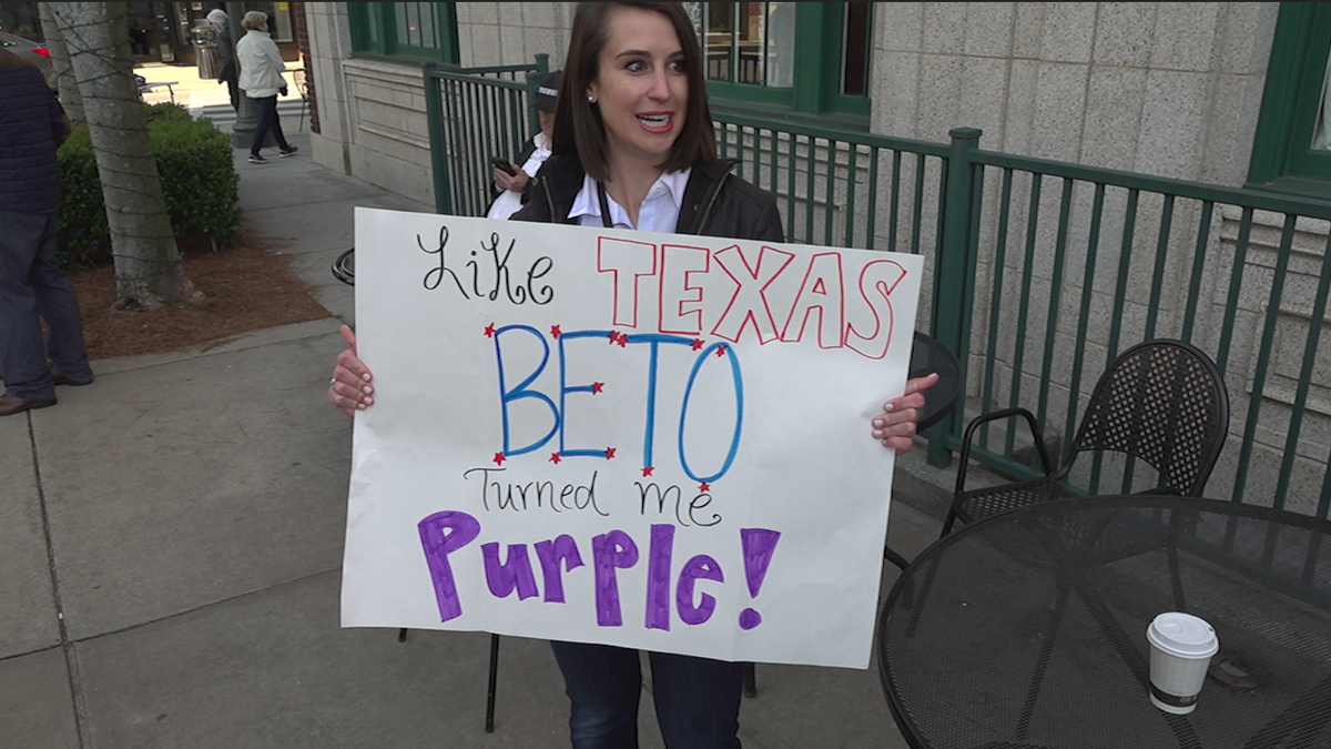 Former Republican New Hampshire voter Courtney Tobe said O'Rourke's message of unifying the country attracted her to the candidate.