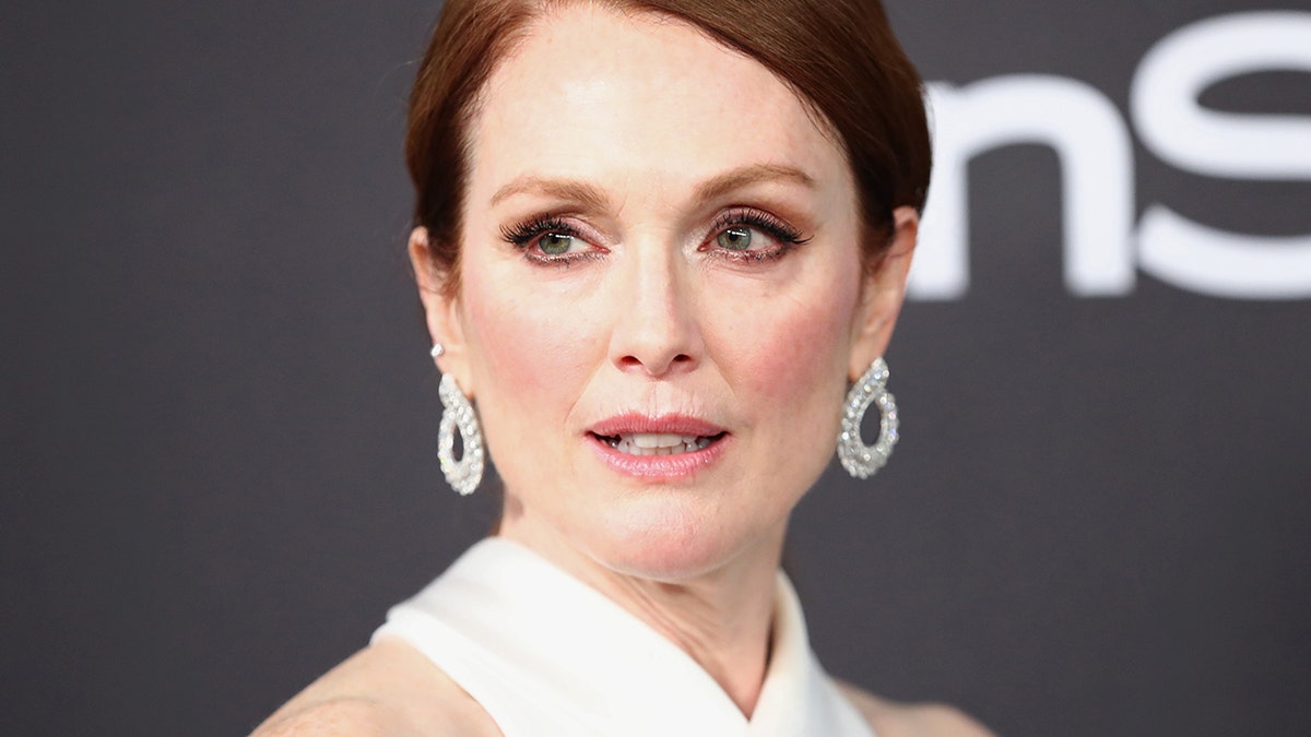 BEVERLY HILLS, CA - JANUARY 06:  Julianne Moore attends the InStyle And Warner Bros. Golden Globes After Party 2019 at The Beverly Hilton Hotel on January 6, 2019 in Beverly Hills, California.  (Photo by Rich Fury/Getty Images)