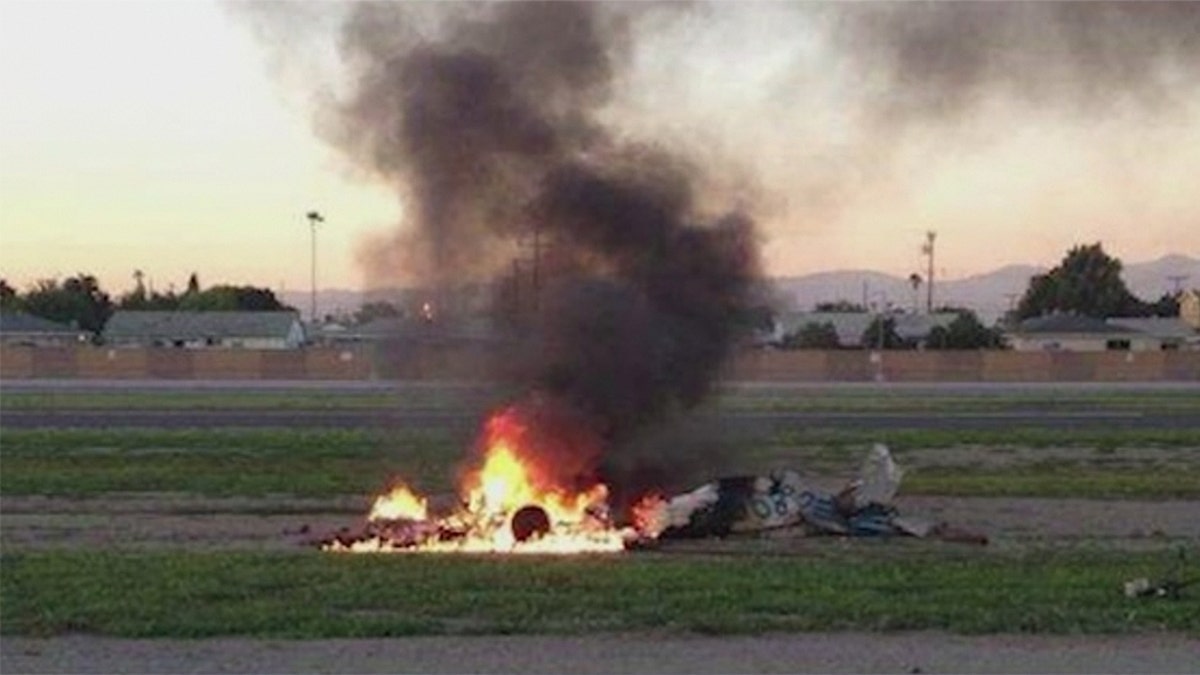 A two-plane collision on a Los Angeles-area runway on Wednesday evening killed one person and injured another.<br data-cke-eol="1">