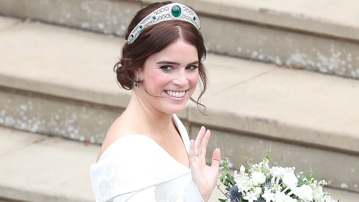 WINDSOR, ENGLAND - OCTOBER 12: Princess Eugenie of York arrives to be wed to Mr. Jack Brooksbank at St. George's Chapel on October 12, 2018 in Windsor, England. (Photo by Andrew Matthews - WPA Pool/Getty Images)