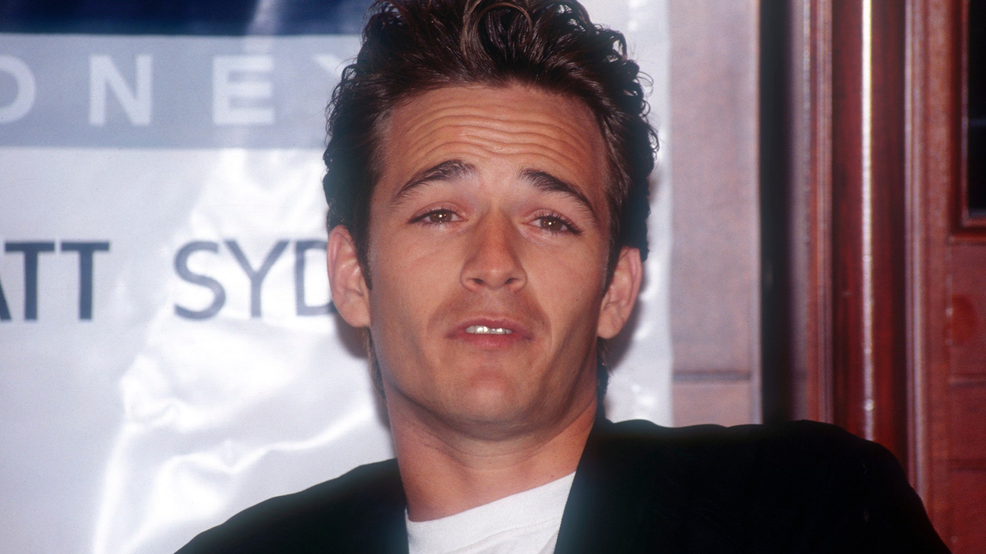 Luke Perry does press for 