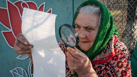 The Latest: Ukrainians abroad vote in presidential election