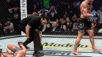 GRAPHIC VIDEO: UFC champ Pettis finishes match with ‘Superman Punch’