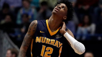 No 'Cinderella' yet for NCAA Sweet 16 as favorites dominate Saturday games