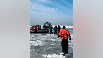 46 fishermen rescued from Lake Erie after ice floe separates from shore: 'Everybody was screaming'