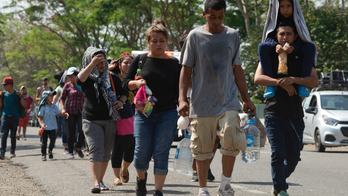Caravan of 40 Salvadoran migrants sets out for US border