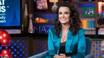 Kyle Richards denies kid bribed way into school, shocked by pal Lori Loughlin over college admissions scandal
