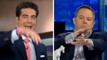 'The Five' take on Beto O'Rourke's hand gestures