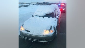 Minnesota police shame snow-covered car drivers in tweet