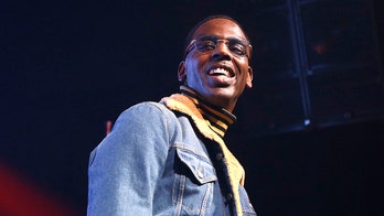 Rapper Young Dolph has $500G in jewelry stolen while eating at Cracker Barrel
