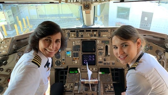 Delta passengers delighted to learn pilots were a mother-daughter team