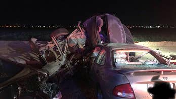 Woman dead, girl, 3, in critical condition after car crash in Phoenix, reports say