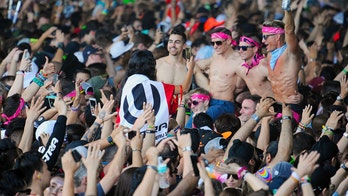 Ultra Music Festival compared to Fyre Festival after shuttle bus fiasco