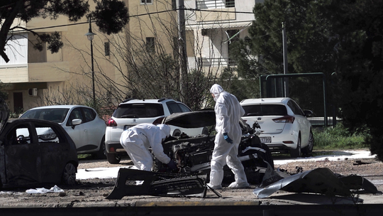 Greece: 1 wounded after car explosion, bombing suspected