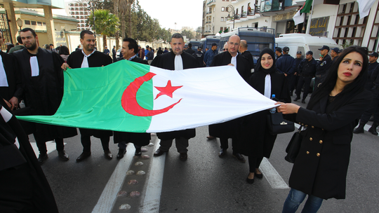 Algerian opposition parties, unions back street protests