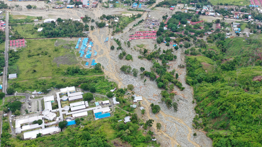 Death toll from Indonesia floods, mudslides rises to 89