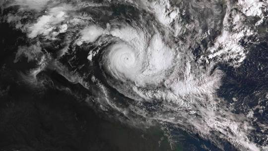 2 powerful cyclones bear down on north Australian coast