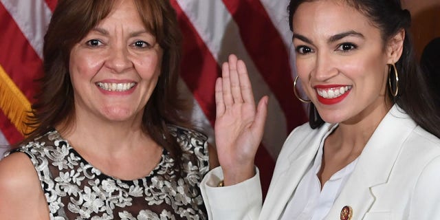  Bianca Ocasio-Cortez and US House Representative Alexandria Ocasio-Cortez (Photo credit should read SAUL LOEB/AFP/Getty Images)