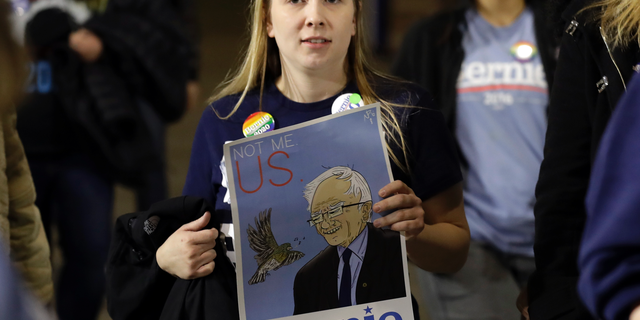 Supporters arrive for Sen. Bernie Sanders 2020 presidential campaign event at Navy Pier in Chicago, March 3, 2019. (AP Photo/Nam Y. Huh)