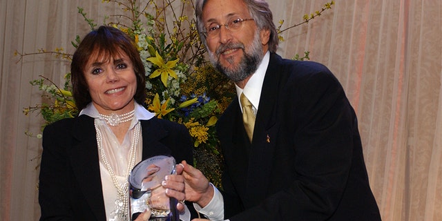 Jonnie Miller, daughter of Glenn Miller, and Recording Academy President Neil Portnow.