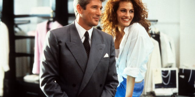 Richard Gere and Julia Roberts in a scene from the movie 